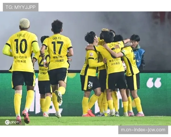 费利佩梅开二度,青岛西海岸读秒追平成都蓉城 费利佩梅开二度,青岛西海岸读秒追平成都蓉城